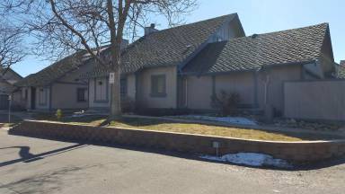 Main picture of 2501 S Victor St