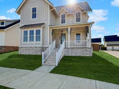 Main picture of 233 Asterwood Ct