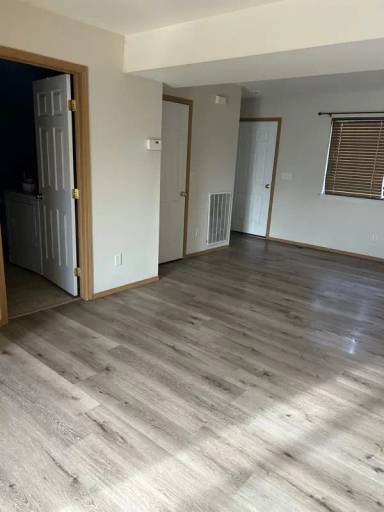 Main picture of 507 W Shore Dr