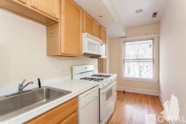 Main picture of 1200 W Wellington Ave & 3000-08 N Racine Ave