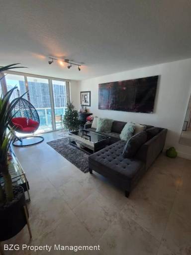 Main picture of Brickell on the River
