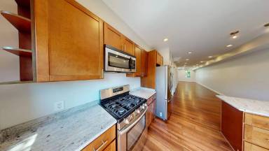 Main picture of 1617 C St SE