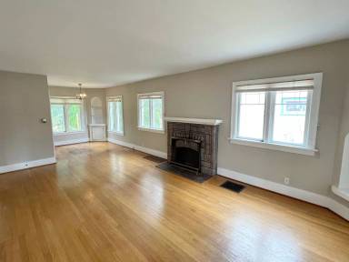 Main picture of 6335 6th Ave NE