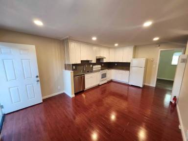 Main picture of 4398 Hamilton Ave