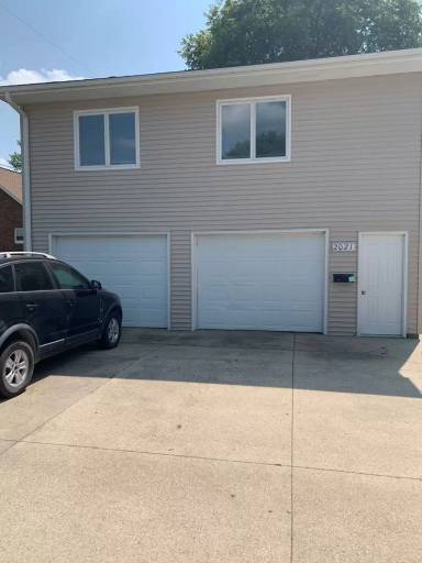 Main picture of 2017 10th Ave N