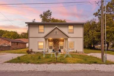 Main picture of 1003 Orchard St
