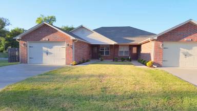 Main picture of 2317 S 28th St