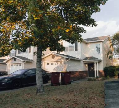 Main picture of 750 Majestic Dr