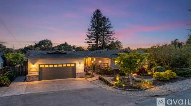Main picture of 1725 Jennifer Dr