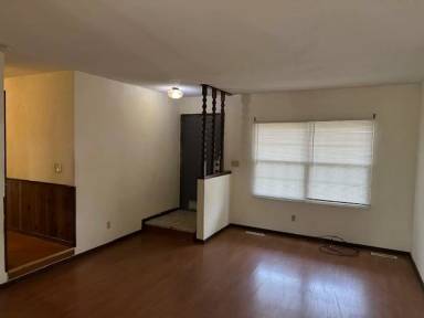 Main picture of 706 E Walnut Lawn St