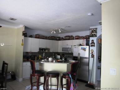Main picture of 2853 SW 128th Way