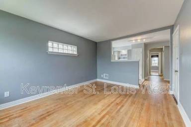 Main picture of 4946 Kemper Ave