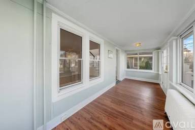 Main picture of 62 Elm Pl
