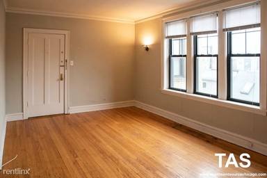 Main picture of 3618 N Marshfield Ave