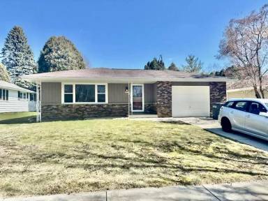 Main picture of 3811 S 17th Pl