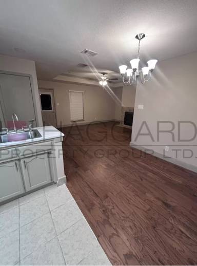 Main picture of 8879 Marilyn Dr