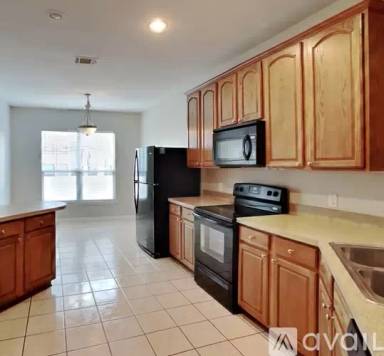 Main picture of 1035 Providence Blvd
