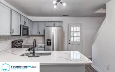 Main picture of 484-486 High Point Ter Duplex