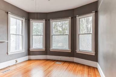 Main picture of 2114 Lincoln St