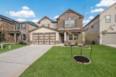 Main picture of 7920 Broussard