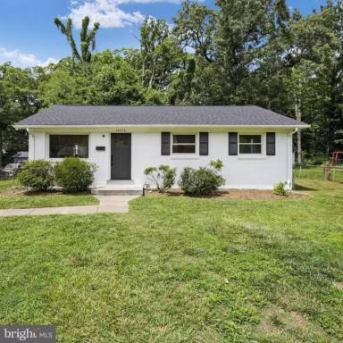 Main picture of 14332 Belleville Ave