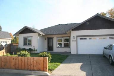Main picture of 2082 Lower River Rd