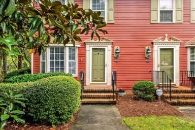 Main picture of 2850 Park Pl