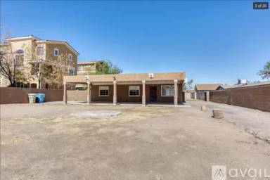 Main picture of 2430 W Glenrosa Ave
