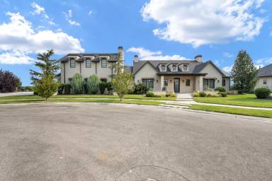 Main picture of 4074 W Magic Moon Ct