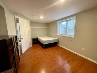 Main picture of 20 Sands St