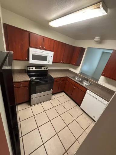 Main picture of 1001 E Washington St