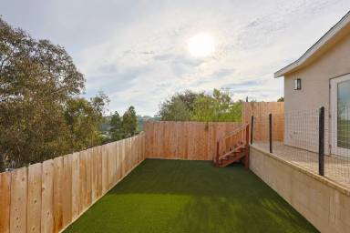 Main picture of 6979 Florey St