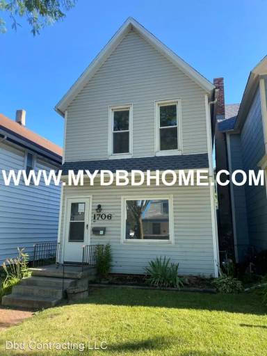 Main picture of 1706 W Main St