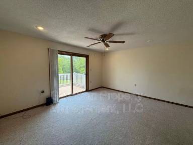 Main picture of 1633 N Country Club Rd