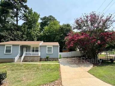 Main picture of 2600 Courier Ct