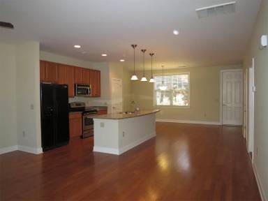 Main picture of 128 Steinbeck Way