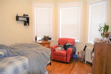 Main picture of 236 Kelton St