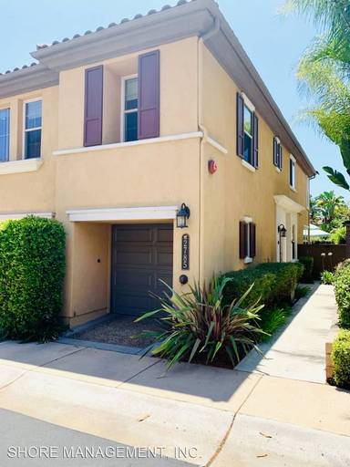 Main picture of 2785 Bellezza Dr