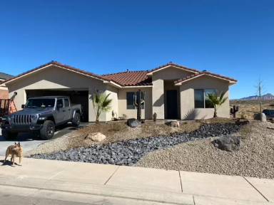 Main picture of 574 N Sarah Ln