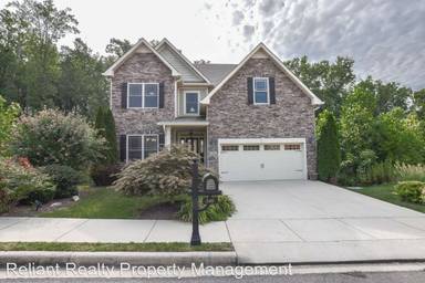 Main picture of 546 Summit View Cir