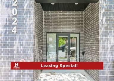 Main picture of 2024 W Irving Park Rd