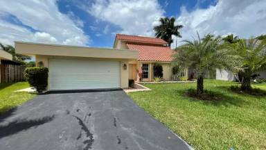 Main picture of 9361 NW 43rd Mnr