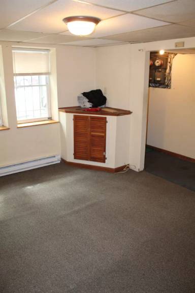 Main picture of 157 Lark St