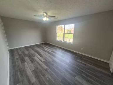 Main picture of 15 Shenandoah Dr