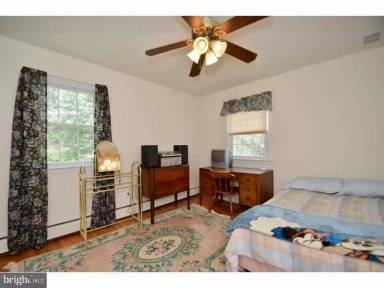 Main picture of 386 W Valley Forge Rd