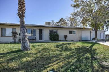 Main picture of 400 Palm Dr