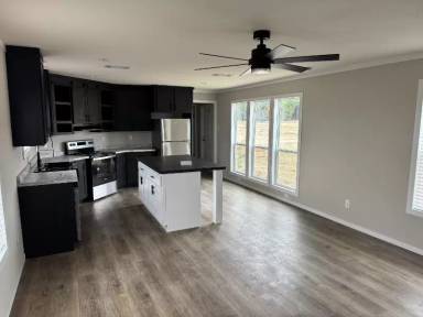 Main picture of 350 Patriot Ln