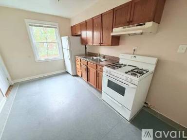 Main picture of 343 Hemlock Dr