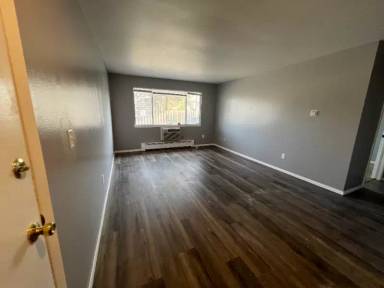 Main picture of 1606 N Mason St