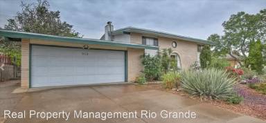 Main picture of 9114 La Barranca Ave NE
